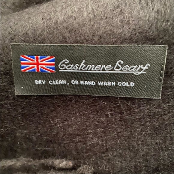 ✨LAST ONE ✨CASHMERE BLACK FRINGE SCARF/SHAWL OVERSIZED - Picture 6 of 6